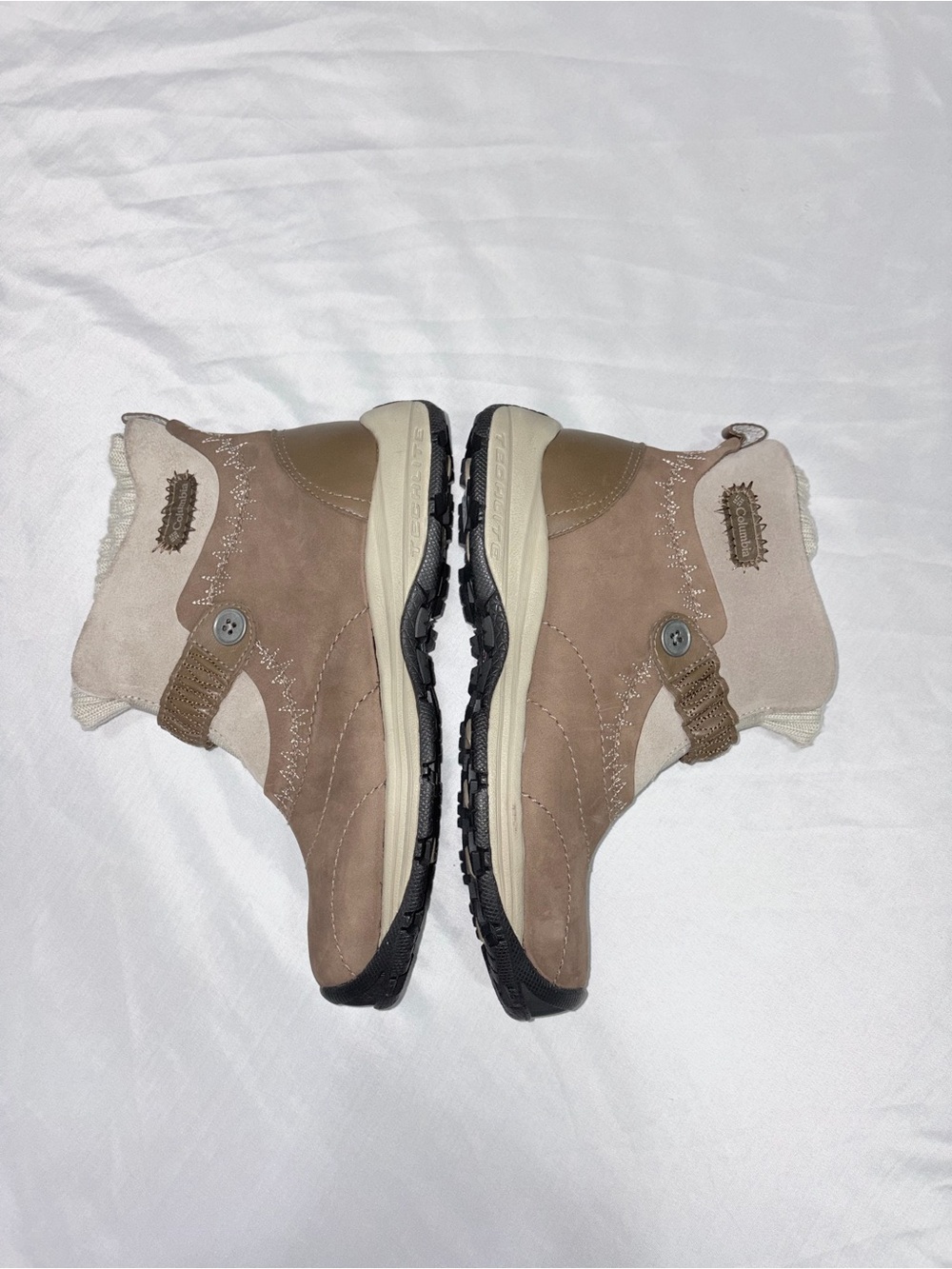 Columbia Taupe & Cream Ankle Booties